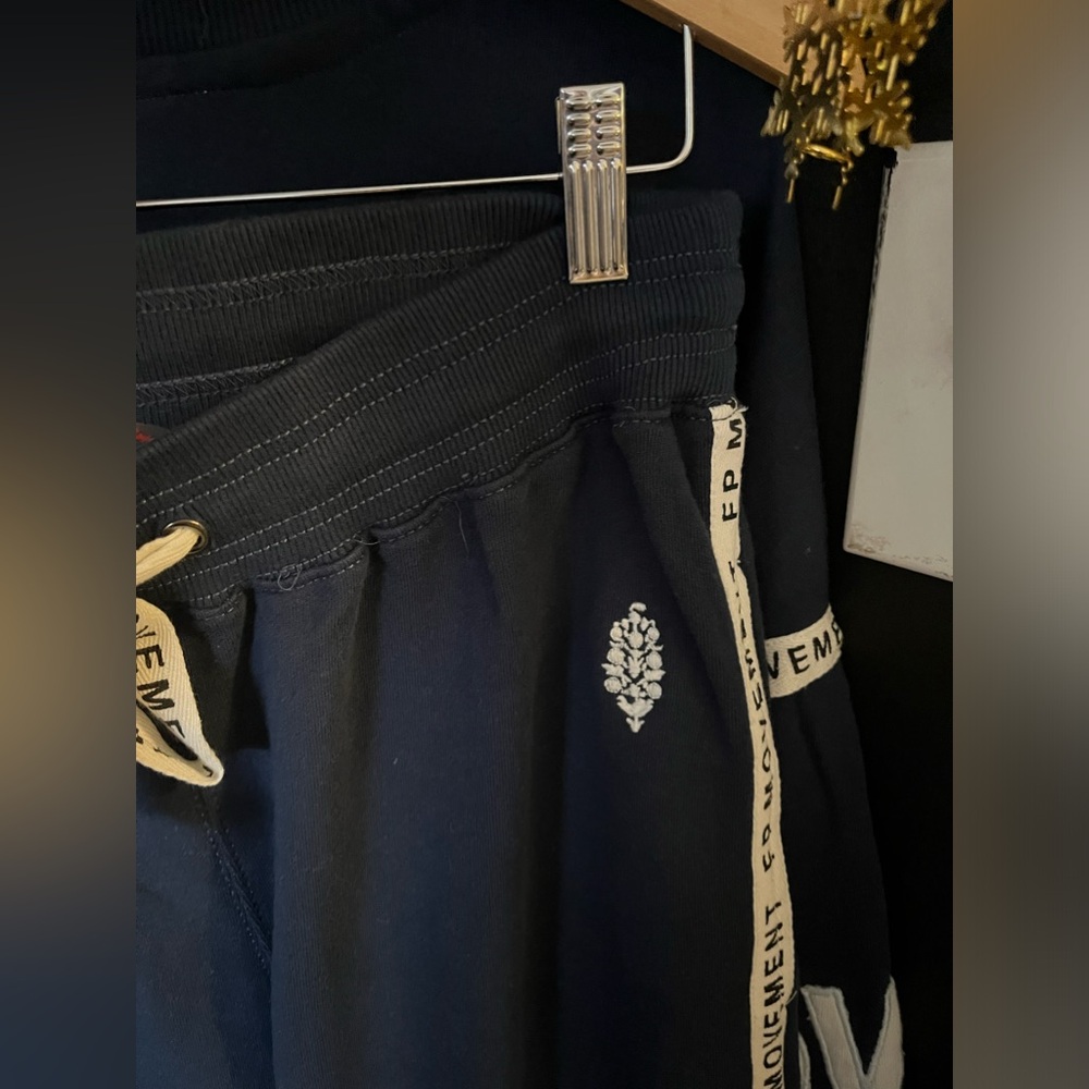 NWT FREE PEOPLE MOVEMENT All Star Logo Set | Midnight Navy Combo MSRP $198 - Picture 12 of 15